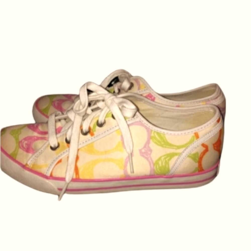 Coach tennis shoes sz.8 in multi colored Logo